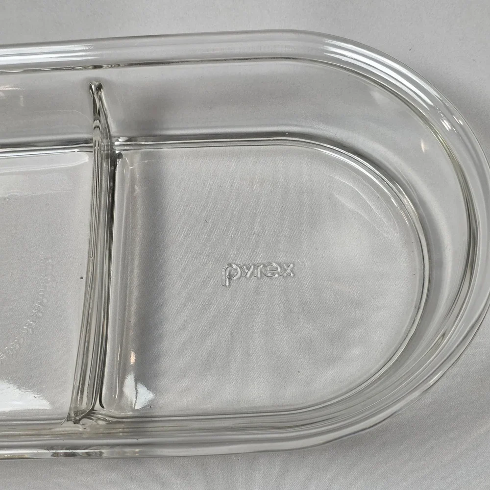Pyrex Divided Baking Dish 8301 1.5qt 5.5 Cup Oval Glass Baking Casserole USA